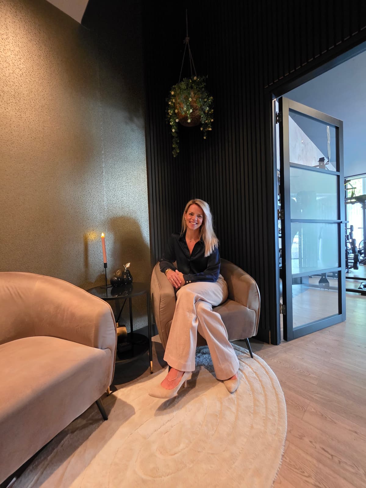 Esther in gesprek tijdens een coachingsessie